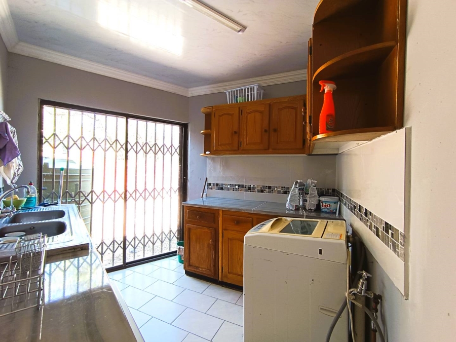 4 Bedroom Property for Sale in Langenhovenpark Free State